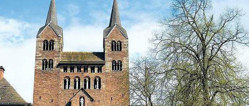 Stark und steil. Das romanische Westwerk des Klosters Corvey.