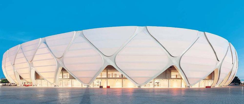 Nur keine Angst vor Tropenschauern. Die Arena da Amazônia in Manaus. F