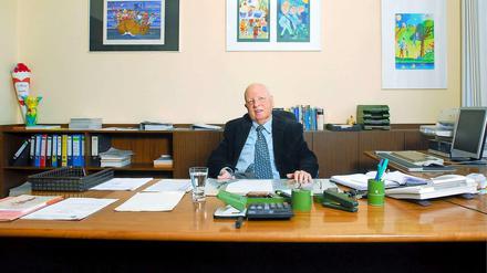 Wolfgang Schimmang, aufgenommen 2010 in seinem Büro.