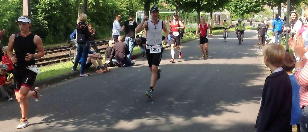 Ankommen ist alles. Unser Autor beim Zieleinlauf.