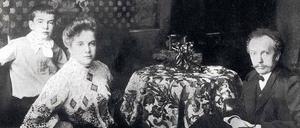 Großbürgerliche Familienidylle. Richard Strauss mit Gattin Pauline und Sohn Franz, um 1900. 