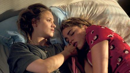 Zwei Schwestern. Suzanne (Sara Forestier, links) und Maria (Adèle Haenel). 