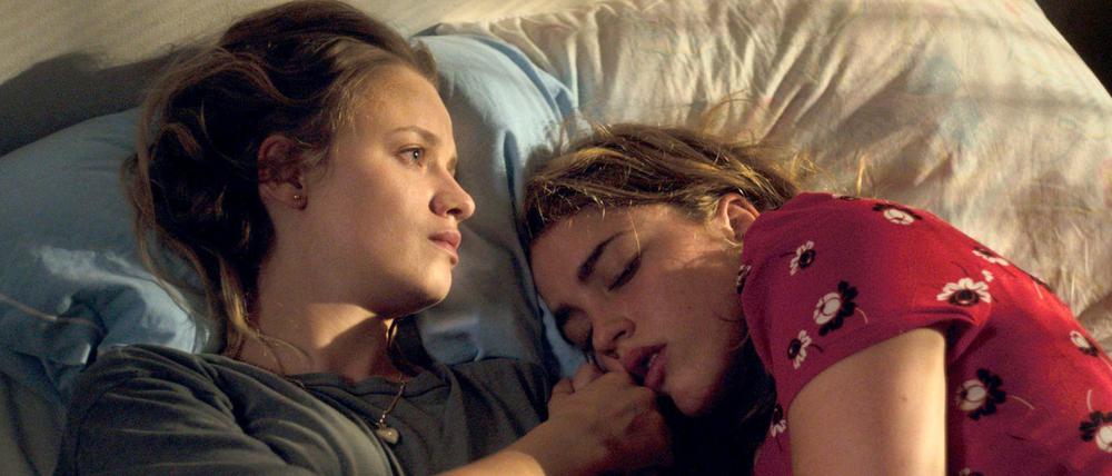 Zwei Schwestern. Suzanne (Sara Forestier, links) und Maria (Adèle Haenel). 
