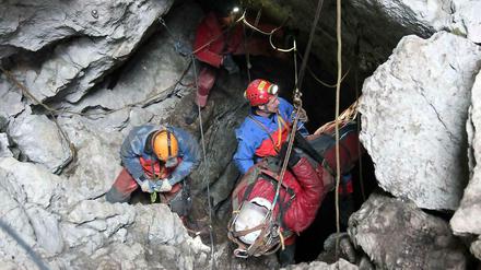 Der Eingang zur Höhle, der Schlund zur Hölle, war schon immer auch ein mythisches Symbol.
