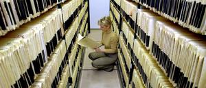 Abgehängt. Das klassische Archiv zum Durchstöbern soll künftig nur noch auf dem PC-Bildschirm erscheinen.