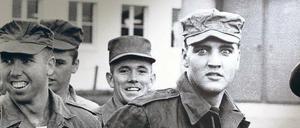 Elvis lebt. Der Popstar als Soldat 1958, fotografiert von Robert Lebeck. 