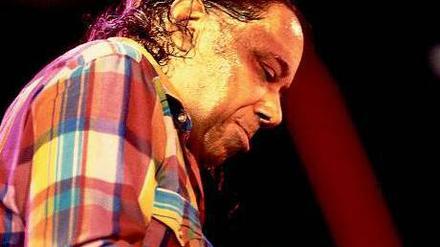 Einheizer. Der Jazzpianist Horace Silver, 1928 – 2014.