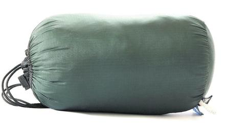 Ein Schlafsack schläft.