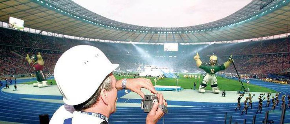 Vor zehn Jahren. Damals hat noch nicht jeder im Stadion mit dem Smartphone hantiert. Jetzt sollen die Funknetze ausgebaut werden – sie sind oft überlastet.