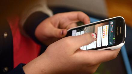 150 Mal schauen Smartphone-Besitzer pro Tag auf das Handy-Display, häufig öfter als in das Gesicht ihrers Partners.