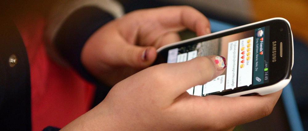 150 Mal schauen Smartphone-Besitzer pro Tag auf das Handy-Display, häufig öfter als in das Gesicht ihrers Partners.