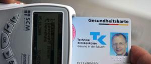 Teuer und nutzlos. Bisher bringt die elektronische Gesundheitskarte kaum einen Mehrwert.