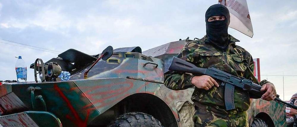 Bewaffnete Separatisten im Osten der Ukraine