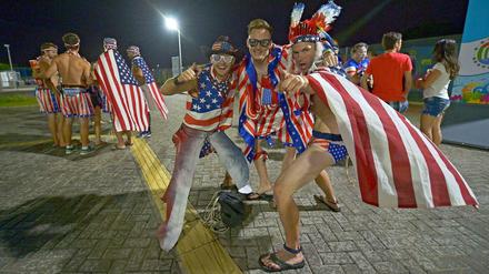 Gute Stimmung bei den Fans in Brasilien. Wie hier - als wohl größter Beweis - sogar bei den Unterstützern der US-Fußballmannschaft