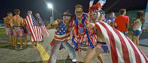 Gute Stimmung bei den Fans in Brasilien. Wie hier - als wohl größter Beweis - sogar bei den Unterstützern der US-Fußballmannschaft