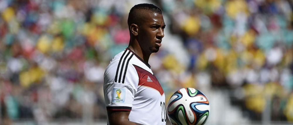Die Hand soll halten. Jerome Boateng.