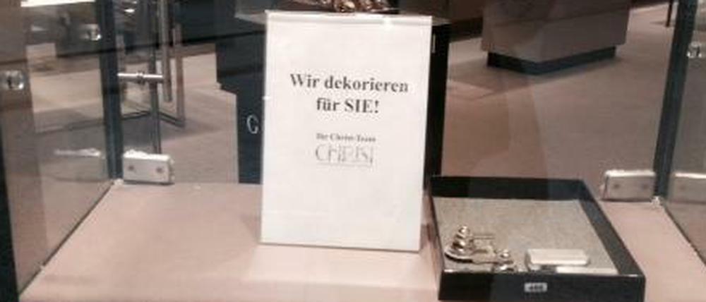 Am Dienstagvormittag wurde die Filiale wieder hergerichtet.