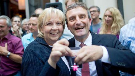 Ministerpräsidentin Hannelore Kraft (SPD) ist begeistert, dass mit Thomas Geisel nach einem Jahrzehnt wieder ein Sozialdemokrat ins Düsseldorfer Rathaus einzieht. 