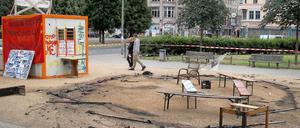Am frühen Donnerstagmorgen brannte das Info-Zelt am Oranienplatz ab. 