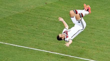 Eine Ikone der Sachlichkeit, ein König der Bescheidenheit, ein Mann mit Feingefühl für das Große und Ganze, für die Mannschaft nämlich. Miroslav Klose weiß trotzdem genau was er will.