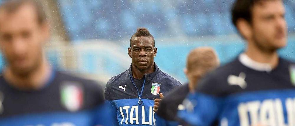 Mario Balotelli ist ein Einzelkämpfer.