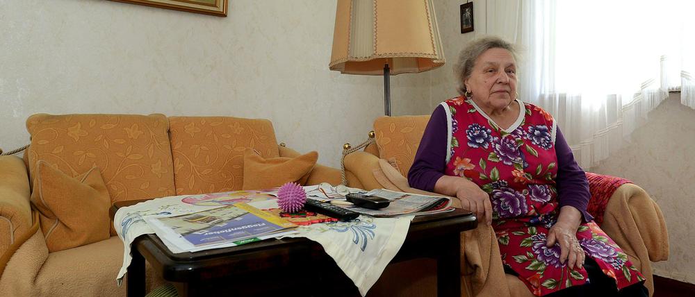 Zu Hause. „Nur mit den Füßen zuerst“ will Edith Franke ihre Wohnung verlassen.