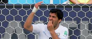 Zahnschmerzen? Luis Suarez hat sich aus dem WM-Turnier gebissen.