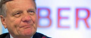 Hartmut Mehdorn kämpft am BER an vielen Fronten gleichzeitig.