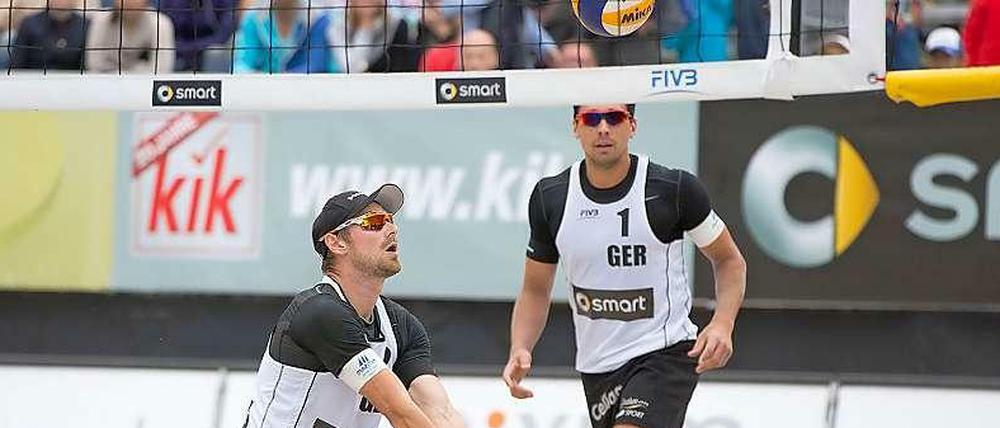 Immer am Ball bleiben. Kay Matysik (v.) und Jonathan Erdmann (r.) wollen bei den Weltmeisterschaften im nächsten Jahr mindestens Silber holen.