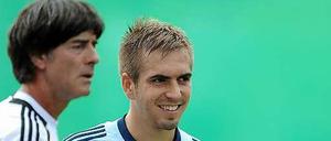 Will er nicht wahrhaben, dass auch er an fußballerische Grenzen stößt. Philipp Lahm sagt über sich selbst, er war eher Streber als Rebell.