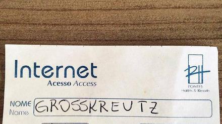 Im Netz des DFB. Der Nachname zum Internetpasswort verrät unserem Reporter, wer vor ihm sein Hotel- zimmer bewohnte.