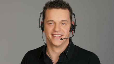 Unaufgeregt. Oliver Schmidt kommentiert für das ZDF WM-Spiele.