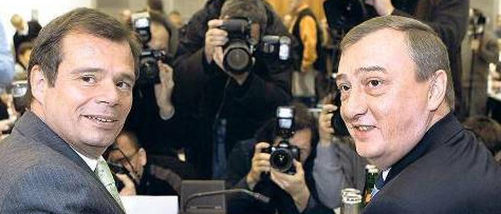Schwarze, längst ergraut. CDU-Vorsitzender Ingo Schmitt (rechts) wollte im Herbst 2006 mit seinem Spitzenkandidat Friedbert Pflüger an die Macht. Es kam bekanntlich etwas anders. 