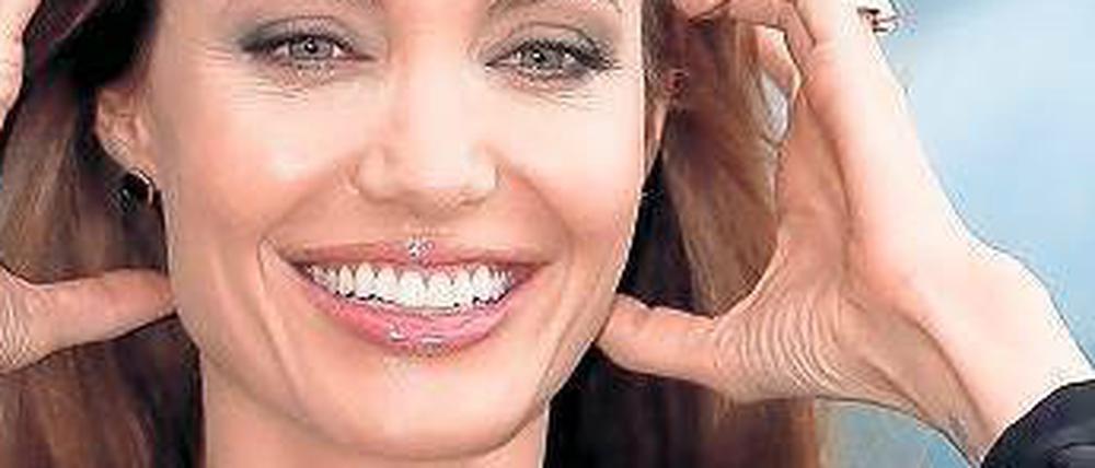 Schwere Entscheidung. Am 14. Mai 2013 schrieb Angelina Jolie in der „New York Times“ über ihr vererbtes Brustkrebsrisiko – und löste eine weltweite Debatte aus.