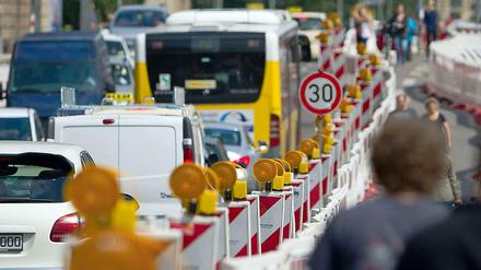 Die Baustelle auf der Invalidenstraße ist seit Jahren eine Stauquelle.