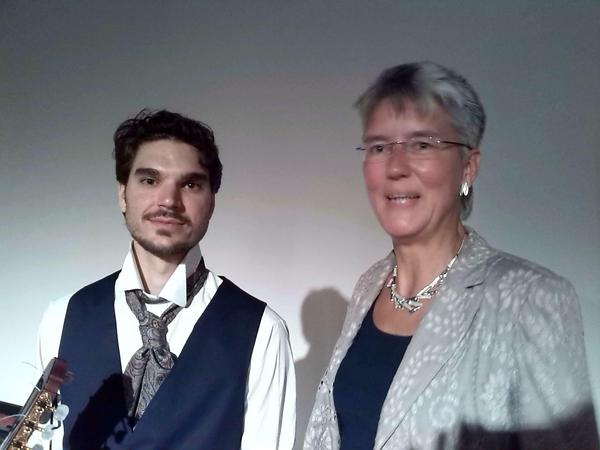 Zwei mit einem Ziel: Countertenor Stefan Görgner und die Organisatorin der Mittagsmusik in Zehlendorf, Annette Spitzlay.