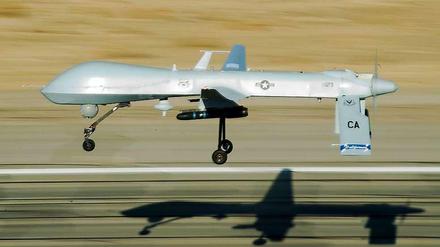 Drohne vom Typ MQ-1 Predator im Flug. 