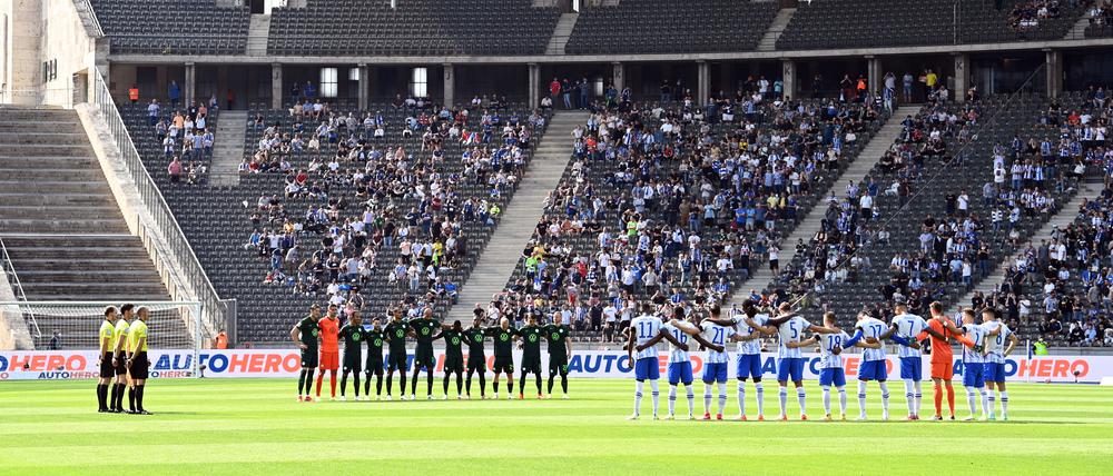 Spärlich besetzte Zuschauerränge. Hat der Fußball seine Attraktivität verloren?