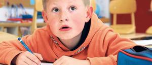 Handlich. Befürworter der Grundschrift sehen in ihr eine Vereinfachung auf dem Weg zur individuellen Handschrift. Gegner glauben, sie behindere Lernprozesse.