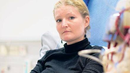Auszeit zur Entgiftung. Für die klassische Dialyse kommen die Patienten mehrmals in der Woche zur Blutwäsche in eine Klinik oder zu einem Arzt.