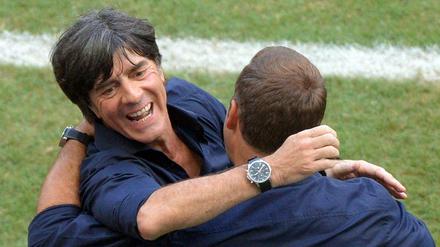 Joachim Löw und sein Co-Trainer Hand-Dieter Flick.