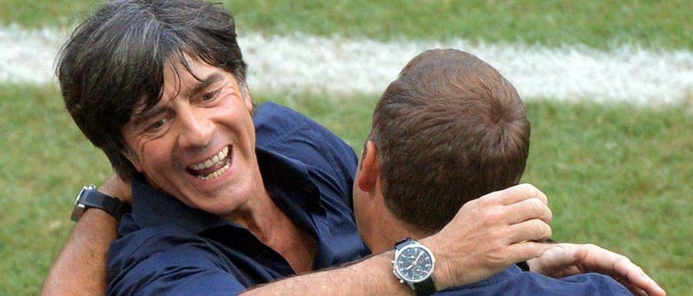 Joachim Löw und sein Co-Trainer Hand-Dieter Flick.