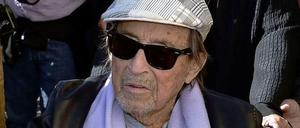 Gerührt, nicht geschüttelt: Paul Mazursky mit Martini im Dezember 2012 auf der Walk of Fame in Hollywood, wo er mit einer Sternenplakette geehrt wurde. 