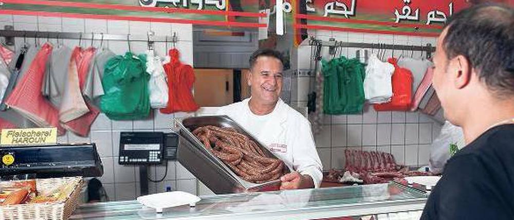 Fleisch satt: Stärkung für das Spiel gegen Deutschland in der Fleischerei Haroun.