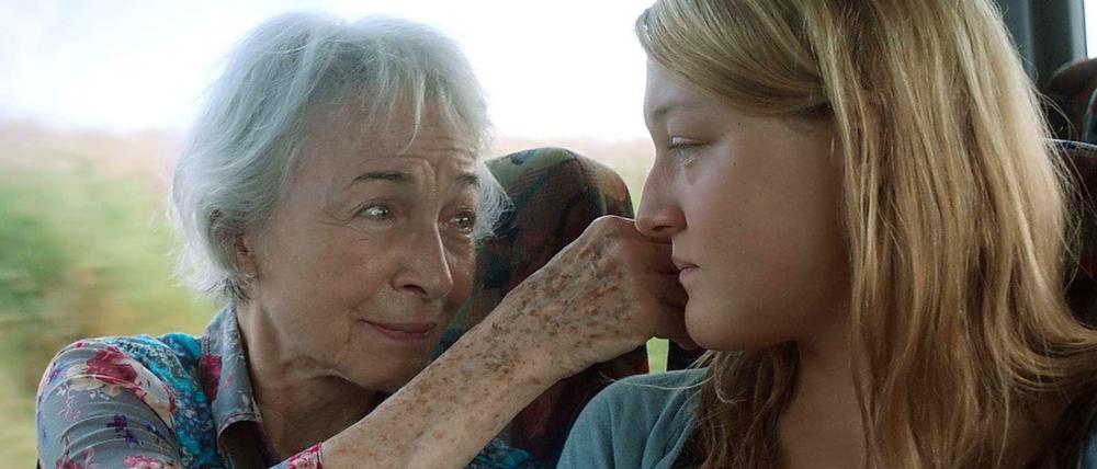 Christine Ostermayer (links) und Lola Dockhorn in "Nebenwege".