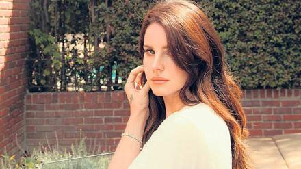 Lana del Rey, 27. 