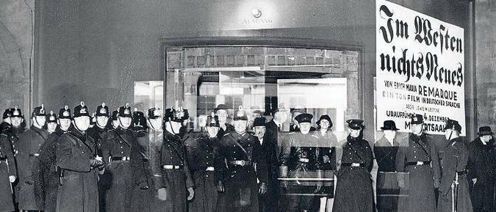 Zum Kinostart von „Im Westen nichts Neues“ im Dezember 1930 randalierten Nazi-Schläger am heutigen Goya am Nollendorfplatz, Polizei musste anrücken.