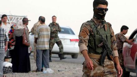 Isil-Kämpfer sollen auf dem Vormarsch nach Bagdad eine weitere Stadt im Irak eingenommen haben.