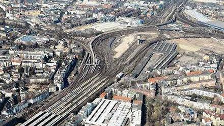 Riesiges Gelände. Der Bahnhof Altona in Hamburg. 