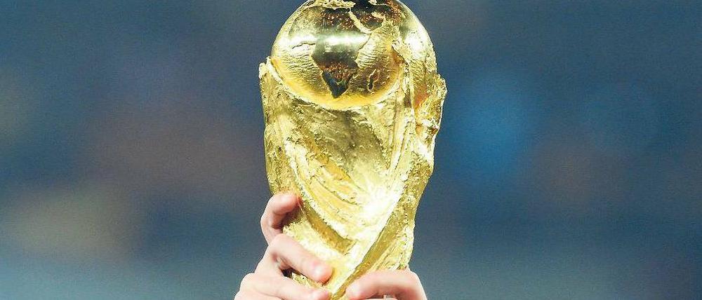 Ein Pokal, viele Träume.